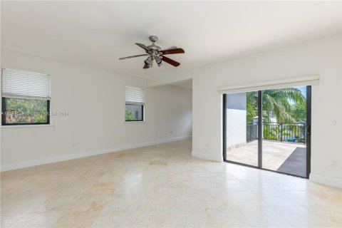 Townhouse in Miami, Florida 3 bedrooms, 219.99 sq.m. № 1057758 - photo 28