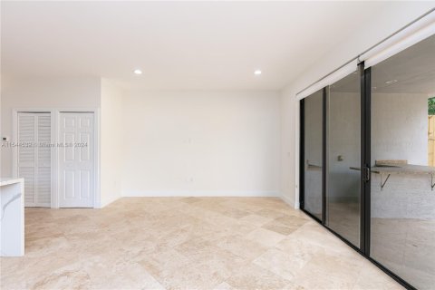 Townhouse in Miami, Florida 3 bedrooms, 219.99 sq.m. № 1057758 - photo 26