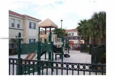 Condominio en venta en Miramar, Florida, 2 dormitorios, 99.59 m2 № 1225112 - foto 18