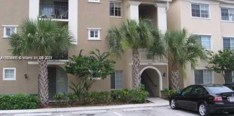 Condominio en Miramar, Florida, 2 dormitorios  № 1225112