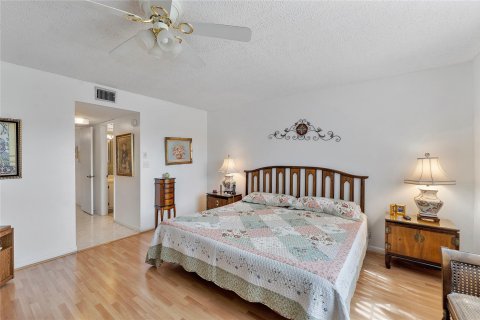 Copropriété à vendre à Tamarac, Floride: 2 chambres, 104.05 m2 № 1065649 - photo 9