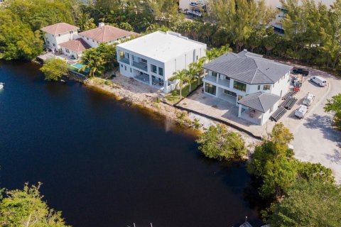 Villa ou maison à vendre à Deerfield Beach, Floride: 5 chambres, 431.35 m2 № 1061183 - photo 5