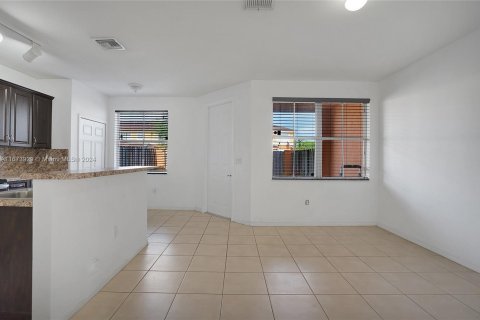 Townhouse in Homestead, Florida 4 bedrooms, 160.54 sq.m. № 1397045 - photo 12