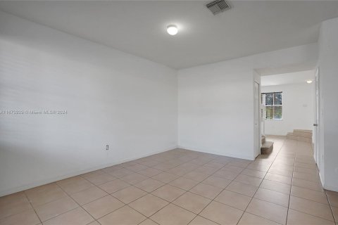 Townhouse in Homestead, Florida 4 bedrooms, 160.54 sq.m. № 1397045 - photo 7