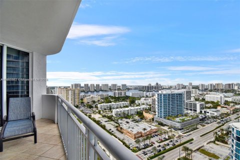 Condo in Sunny Isles Beach, Florida, 1 bedroom  № 1381570 - photo 15