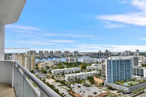 Condo in Sunny Isles Beach, Florida, 1 bedroom  № 1381570 - photo 14