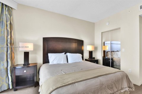 Condo in Sunny Isles Beach, Florida, 1 bedroom  № 1381570 - photo 29