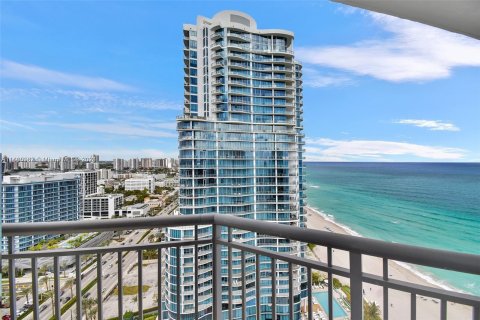 Condo in Sunny Isles Beach, Florida, 1 bedroom  № 1381570 - photo 3