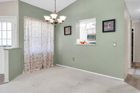 Condo in New Port Richey, Florida, 2 bedrooms  № 1379480 - photo 10