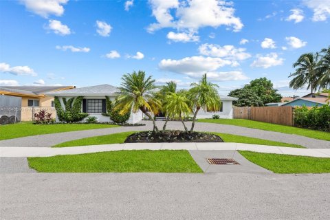 Casa en venta en Oakland Park, Florida, 3 dormitorios, 174.1 m2 № 1345096 - foto 4