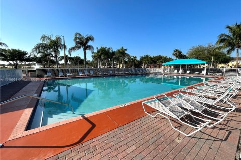 Condo in Homestead, Florida, 3 bedrooms  № 1345097 - photo 18