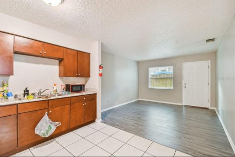 Immobilier commercial à vendre à Tampa, Floride: 6 chambres, 159.33 m2 № 1265143 - photo 10