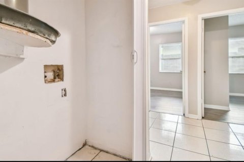 Immobilier commercial à vendre à Tampa, Floride: 6 chambres, 159.33 m2 № 1265143 - photo 24