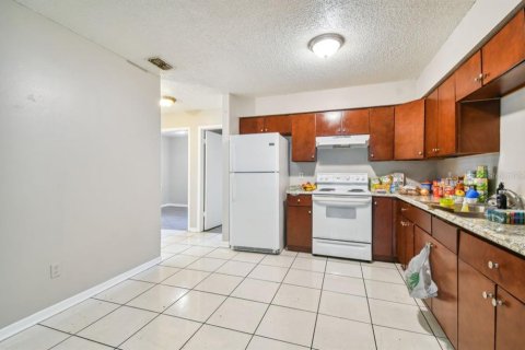 Immobilier commercial à vendre à Tampa, Floride: 6 chambres, 159.33 m2 № 1265143 - photo 7