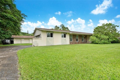 Villa ou maison à vendre à Miami, Floride: 3 chambres, 212.37 m2 № 1402678 - photo 3