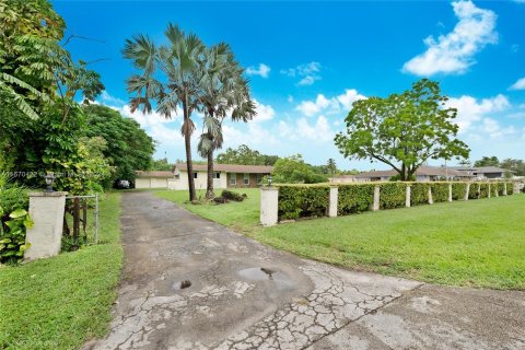 Villa ou maison à vendre à Miami, Floride: 3 chambres, 212.37 m2 № 1402678 - photo 1