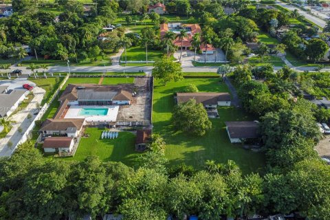 Villa ou maison à vendre à Miami, Floride: 3 chambres, 212.37 m2 № 1402678 - photo 18