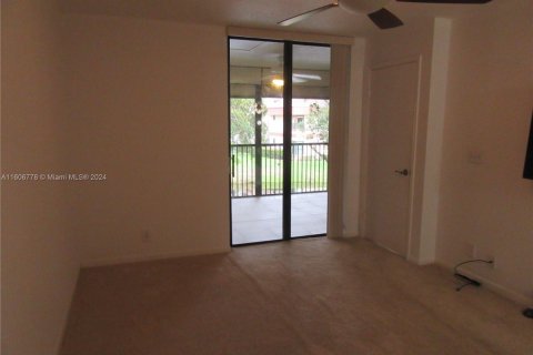 Condo in Coconut Creek, Florida, 2 bedrooms  № 1228282 - photo 19