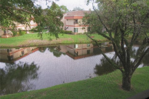 Condo in Coconut Creek, Florida, 2 bedrooms  № 1228282 - photo 27