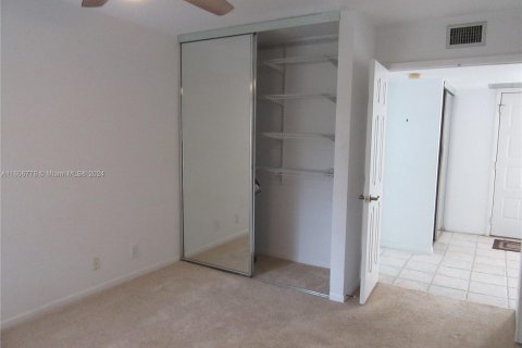 Condo in Coconut Creek, Florida, 2 bedrooms  № 1228282 - photo 10