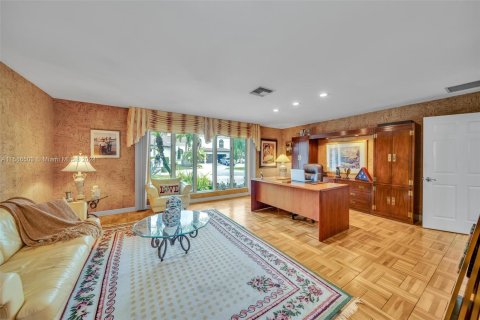 Casa en venta en Coral Springs, Florida, 4 dormitorios, 475.01 m2 № 1228283 - foto 14