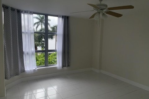 Copropriété à vendre à Aventura, Floride: 2 chambres, 106.84 m2 № 1058878 - photo 24