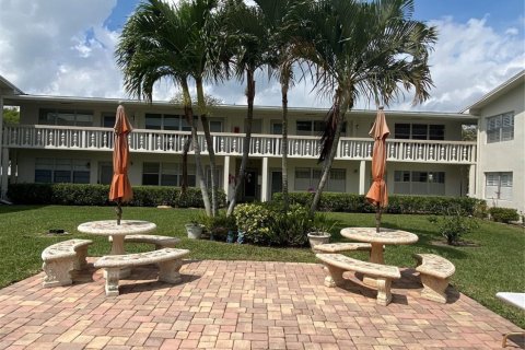 Condo in Deerfield Beach, Florida, 1 bedroom  № 1058877 - photo 3