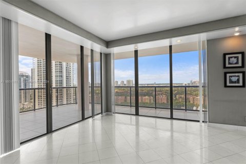 Condo in Aventura, Florida, 2 bedrooms  № 1225157 - photo 4