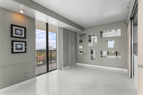 Condo in Aventura, Florida, 2 bedrooms  № 1225157 - photo 14