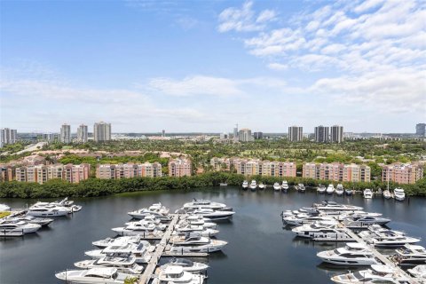 Condo in Aventura, Florida, 2 bedrooms  № 1225157 - photo 24