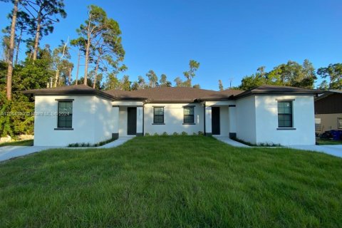 Купить коммерческую недвижимость в Лихай-Эйкерс, Флорида № 1075234 - фото 1