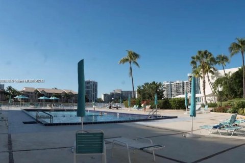 Copropriété à vendre à Hollywood, Floride: 2 chambres, 117.99 m2 № 1223727 - photo 5