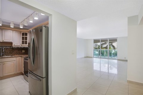 Condominio en venta en Hollywood, Florida, 2 dormitorios, 117.99 m2 № 1223727 - foto 13