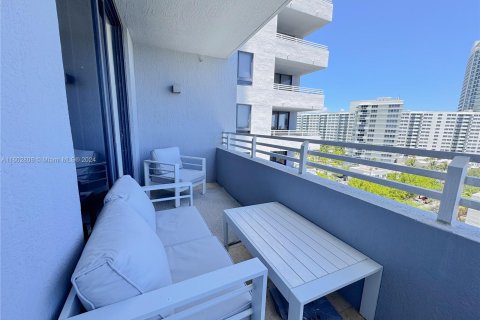 Copropriété à vendre à Miami Beach, Floride: 2 chambres, 104.7 m2 № 1223726 - photo 6