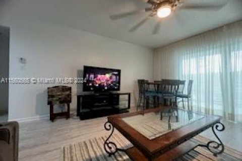 Copropriété à vendre à North Palm Beach, Floride: 2 chambres, 94.2 m2 № 1095730 - photo 19