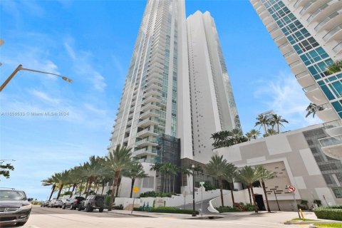 Condominio en venta en Miami, Florida, 2 dormitorios, 107.95 m2 № 1357004 - foto 2