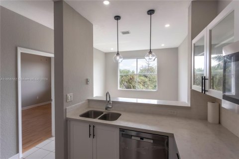 Copropriété à louer à Hialeah, Floride: 2 chambres, 89.84 m2 № 1357054 - photo 11