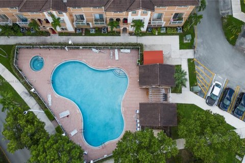 Copropriété à louer à Hialeah, Floride: 2 chambres, 89.84 m2 № 1357054 - photo 3