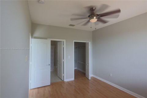 Copropriété à louer à Hialeah, Floride: 2 chambres, 89.84 m2 № 1357054 - photo 15