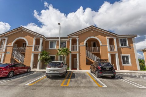 Copropriété à louer à Hialeah, Floride: 2 chambres, 89.84 m2 № 1357054 - photo 4