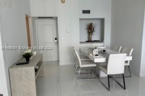 Condominio en alquiler en Sunny Isles Beach, Florida, 2 dormitorios, 123.65 m2 № 1357053 - foto 23