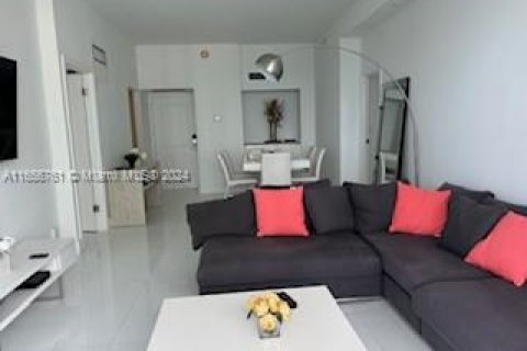 Condo in Sunny Isles Beach, Florida, 2 bedrooms  № 1357053 - photo 21