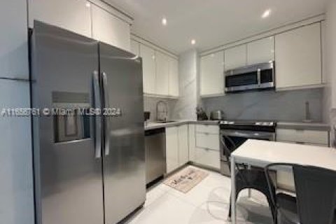 Condominio en alquiler en Sunny Isles Beach, Florida, 2 dormitorios, 123.65 m2 № 1357053 - foto 6