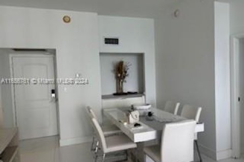 Condominio en alquiler en Sunny Isles Beach, Florida, 2 dormitorios, 123.65 m2 № 1357053 - foto 22