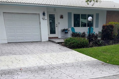 Villa ou maison à vendre à Plantation, Floride: 2 chambres, 137.03 m2 № 1073171 - photo 2