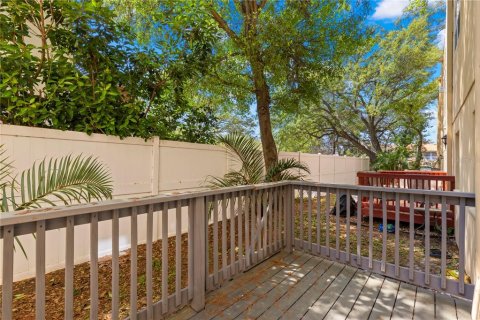 Townhouse in Tampa, Florida 3 bedrooms, 171.68 sq.m. № 1062546 - photo 5