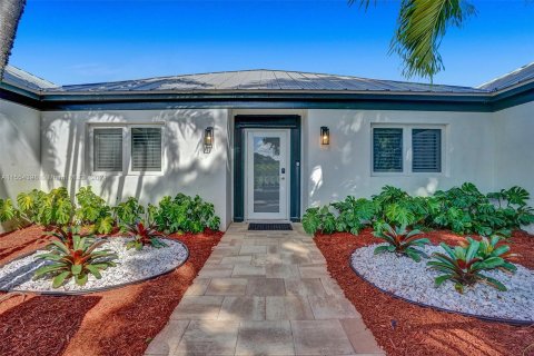 House in Davie, Florida 8 bedrooms, 360.18 sq.m. № 1075094 - photo 18