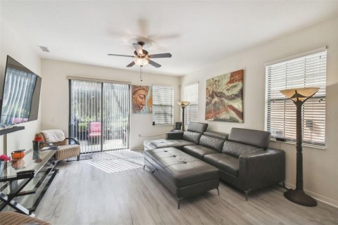 Villa ou maison à vendre à Kissimmee, Floride: 2 chambres, 116.87 m2 № 1322972 - photo 10