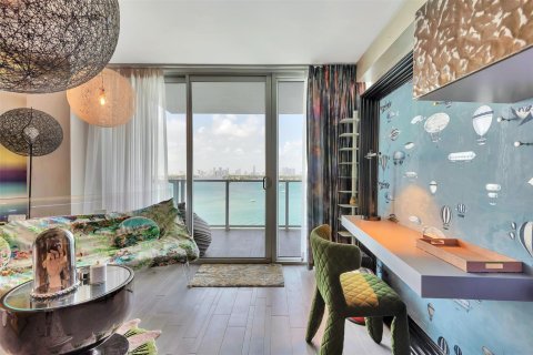 Condo in Miami Beach, Florida, 1 bedroom  № 1020034 - photo 18