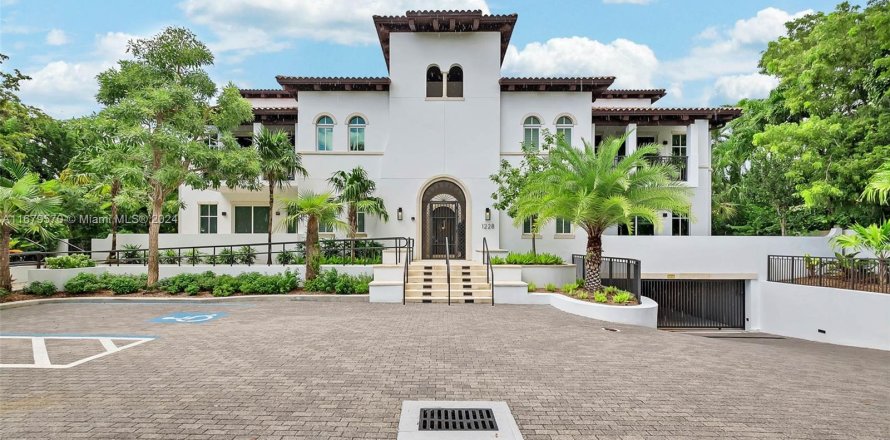 Condominio en Coral Gables, Florida, 4 dormitorios  № 1409062